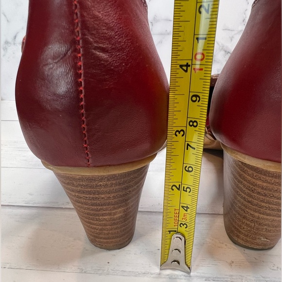 Spring Step Sunset Mary Jane Pump in red / Pre owner - Picture 6 of 11